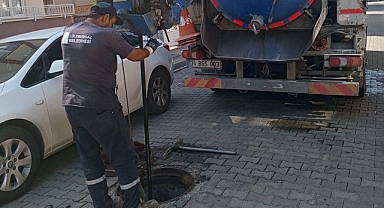 Kanalizasyon hatları rutin olarak temizleniyor