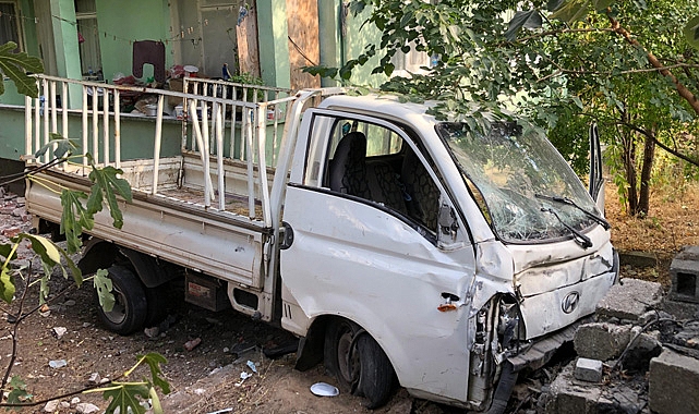 Kırklareli'nde Kaldırıma Çıkan Kamyonetin Çarptığı Kadın Ağır Yaralandı