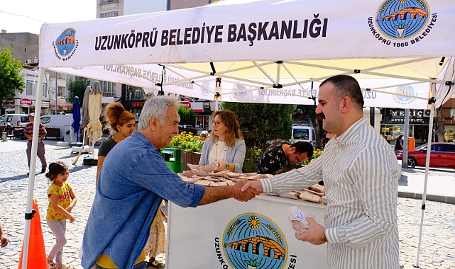 Martin’den Vatandaşlara Kandil Simidi İkramı