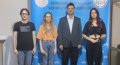 YKS’de İlçe Birincileri Ödüllendirildi