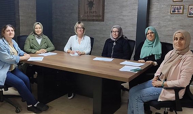 AK Kadınlar Vize'de İstişare Etti