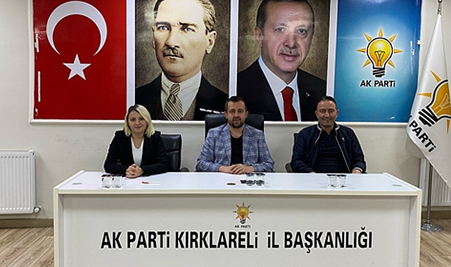 AK Parti İl Yönetimi Toplandı