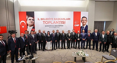 Başkan Akın CHP İl Belediye Başkanları Toplantısına Katıldı