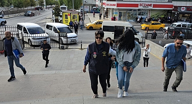 Fuhuş operasyonunda 7 zanlı yakalandı