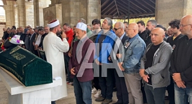 Kazada ölen hekimler toprağa verildi