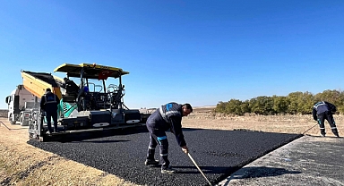 Çok Şikayet Edilen Yolda Sıcak Asfalt Çalışmaları Devam Ediyor