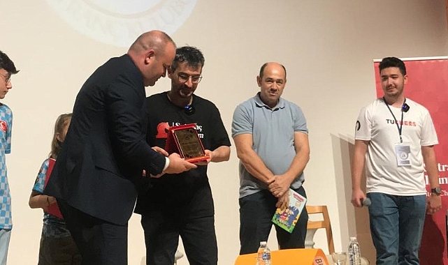 Ünlü Satranç Ustası Edirne’deydi