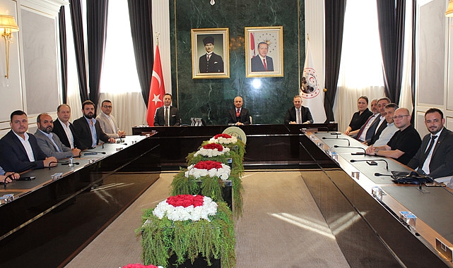 Vali Uğur Turan, Ticaret ve Sanayi Odasını Ağırladı