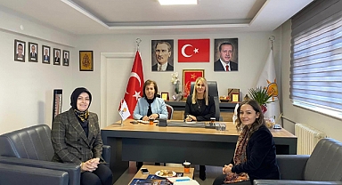AK Parti Kadın Kolları İçin İbre Ebru Durmaz’dan Yana
