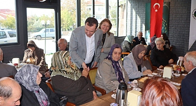 Başkan Özalp Şehit ve Gazi Ailelerini Ağırladı