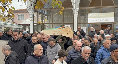 Oğlu Tarafından Öldürülen Anne Gözyaşları İle Uğurlandı