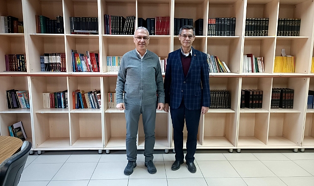 TEV Orhan Çetin Fen Lisesi Kütüphanesine Anlamlı Bağış