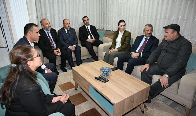 Vali Sezer Şehit Öğretmeni Unutmadı