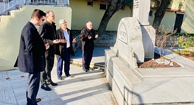 Adı Uzunköprü’de Yaşayan Akıncı Beyinin Kabrine Anlamlı Ziyaret