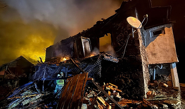 DEHŞET! Bir Kişi Yangın Çıkan Evinde Ölü Bulundu