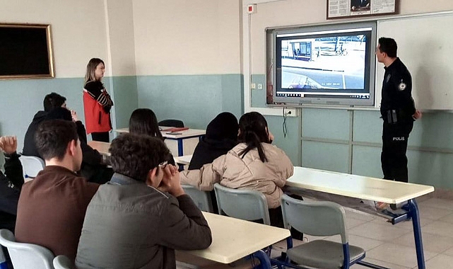 Dijital Zorbalık ve Güvenli İnternet Eğitimi Verildi