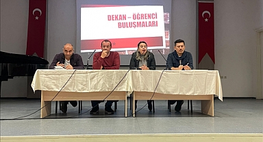 Eğitim Fakültesinde Öğrenci- Dekan Buluşması!