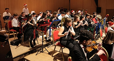 Harika Çocukların Yeni Yıl Konserinde Alkış Tufanı