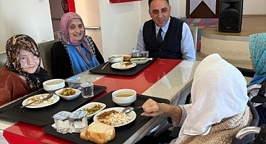 Huzurevi Sakinlerine Anlamlı Ziyaret
