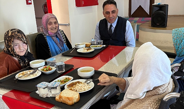 Huzurevi Sakinlerine Anlamlı Ziyaret