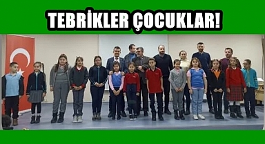 İstiklal Marşını En Güzel Okuyanlara Ödül Verildi