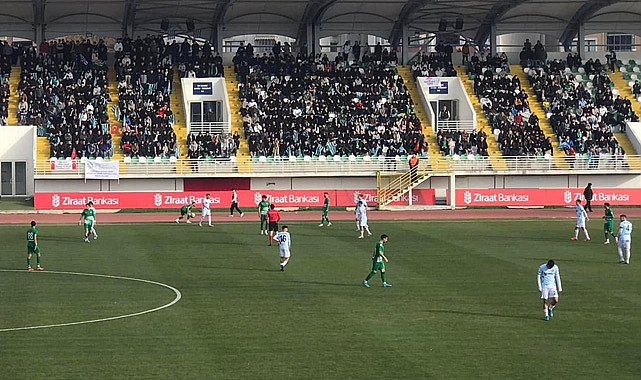 Kırklarelispor - Adana Demirspor: İlk Yarıda Çekişmeli Anlar