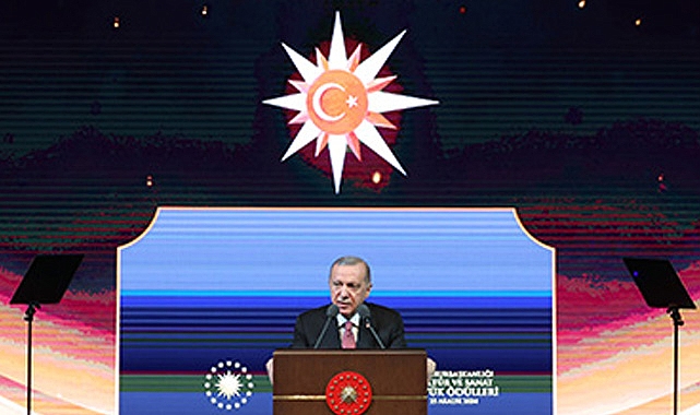 “Kültür ve Sanatta Ülkeye, Millete Aidiyet Duyan Herkesi Baş Tacı Etmeye Özen Gösteriyoruz”