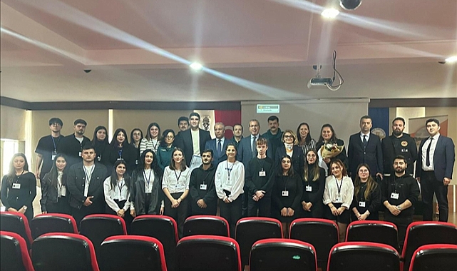 Üniversitede Mesleki Tanıtım Toplantısı Gerçekleştirildi