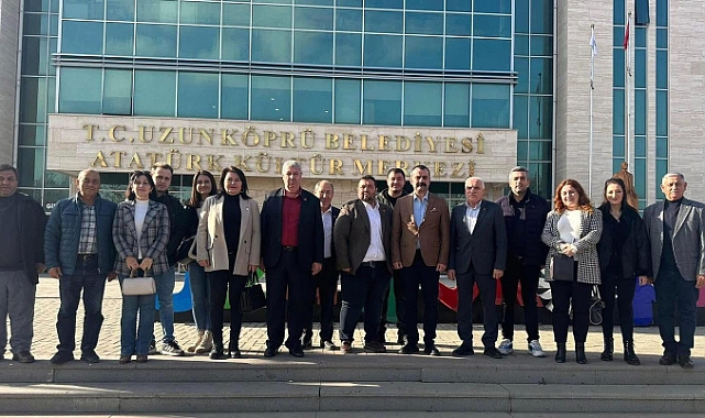 Uzunköprü Belediyesinden İpsala'ya Spor Malzemesi Yardımı