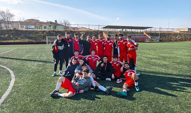 Uzunköprü Öğrenci Yurdu Futbol Takımından Büyük Başarı