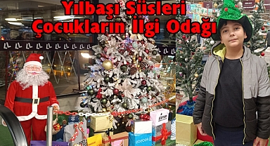 Yılbaşı Süsleri Çocukların İlgi Odağı