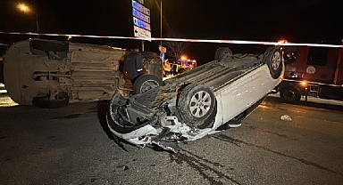 Araç İle Otomobilin Çarpıştığı Kazada 4 Kişi Yaralandı
