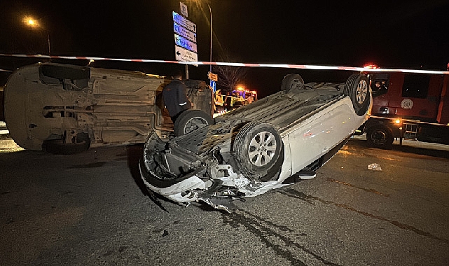 Araç İle Otomobilin Çarpıştığı Kazada 4 Kişi Yaralandı