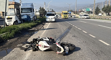 Otomobille Çarpışan Motosikletin Sürücüsü Öldü
