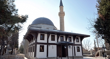 Regaip Kandilinde Tarihi Camii Yeniden İbadete Açılıyor