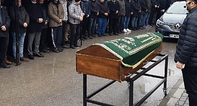 Üniversite Öğrencisi Gözyaşlarıyla Uğurlandı