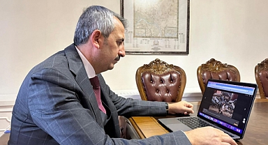 Vali Sezer AA’nın Yılın Karelerini Oyladı