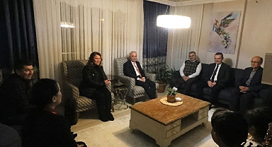 Vali Uğur Turan, Trafik Kazasında Yaralanan Erkan Kanaatlı'yı Ziyaret Etti