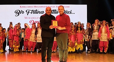 Başkan Bulut, Nüfus Mübadelesi'ni Dansla Anlatan Gösteriyi İzledi