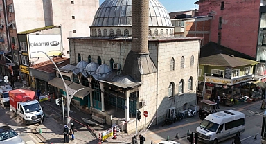 Camide Çıkan Yangın Hasara Yol Açtı