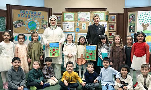 Emine Erdoğan ile Ukrayna Devlet Başkanı’nın eşi Olena Zelenska, Cumhurbaşkanlığı Millet Kütüphanesini ziyaret etti