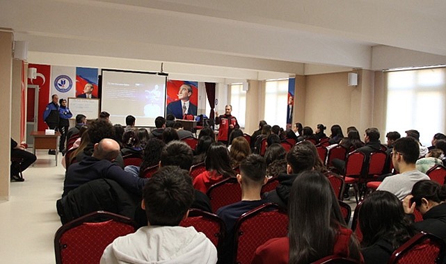 Kırklareli Emniyeti'nden Öğrencilere Eğitim
