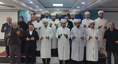 Kırklareli'nde Yeni Din Görevlilerine Cübbe ve Sarık Giydirildi