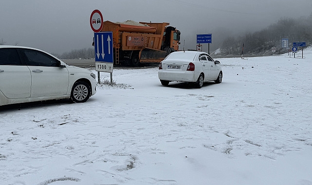 Kırklareli'nin Yüksek Kesimlerinde Kar Etkili Oluyor