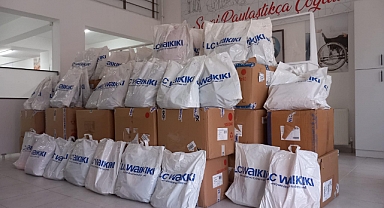 ‘Sevgi Paylaştıkça Çoğalır’; Öğrencilere Kıyafet Desteği