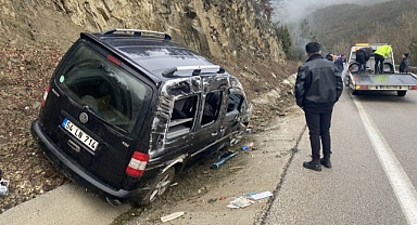 Son Dakika: Su Kanalına Araç Devrildi 1 Yaralı