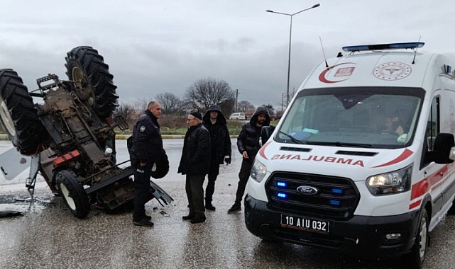 Son Dakika: Traktör İle Otomobil Çarpıştı, 1 Yaralı