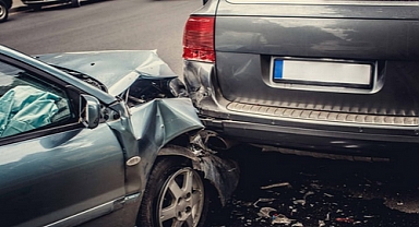 Son Dakika: Zincirleme Trafik Kazası, 12 Yaralı