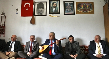 Vali Turan, Cemevlerini Ziyaret Ederek Canlarla Buluştu