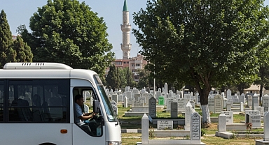 Belediyeden Mezarlıklara Ücretsiz Servis
